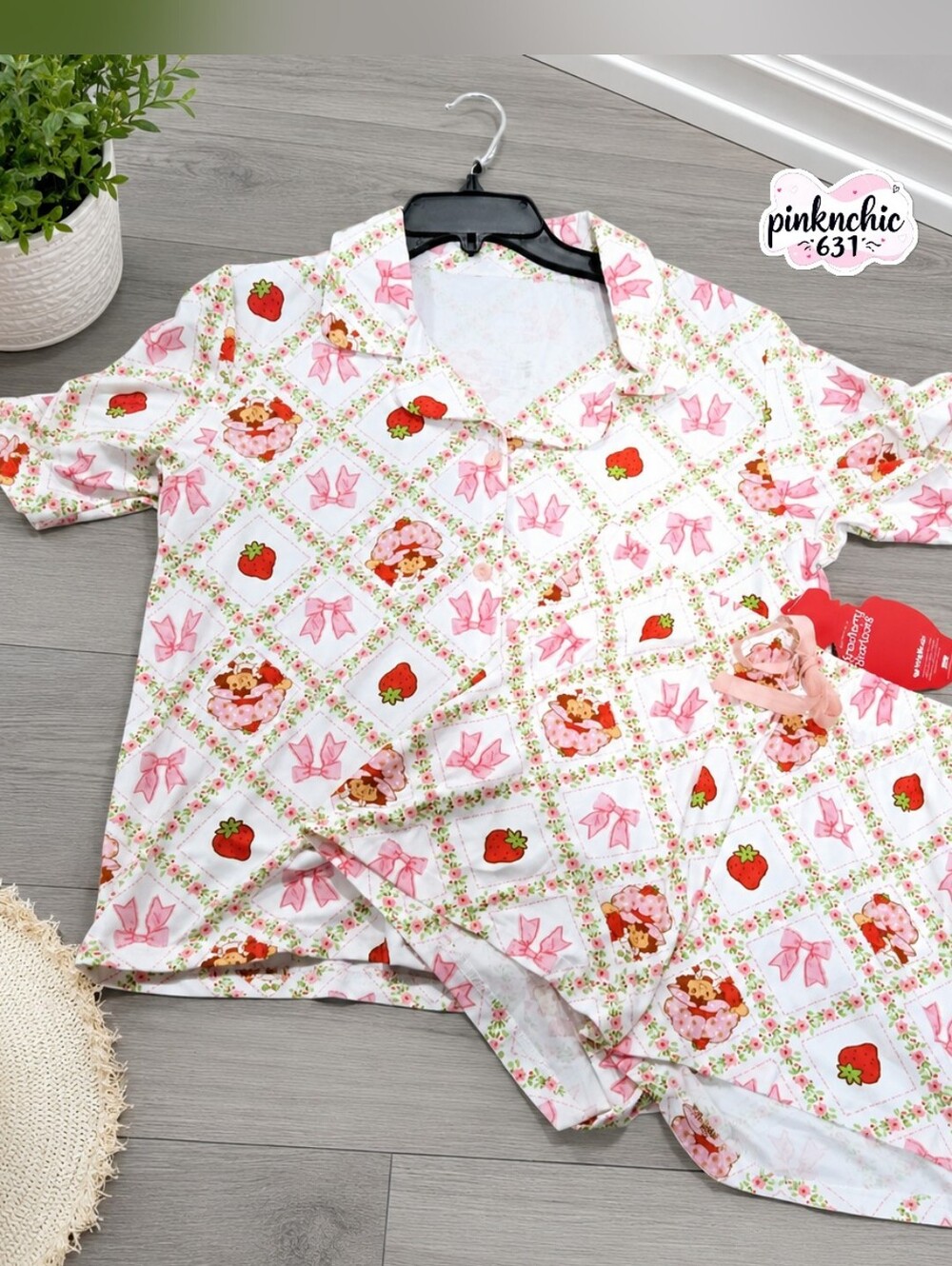 Strawberry Shortcake White Shorts Pajamas Pink Coquette Bow Size Medium - Picture 4 of 7